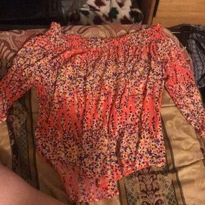 Off the shoulder multicolor 3/4 length sleeves